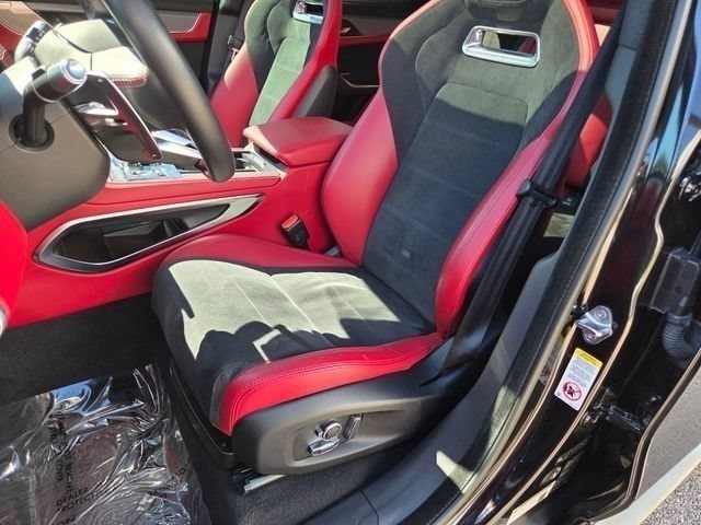 2022 Jaguar F-Pace SVR - Photo 6