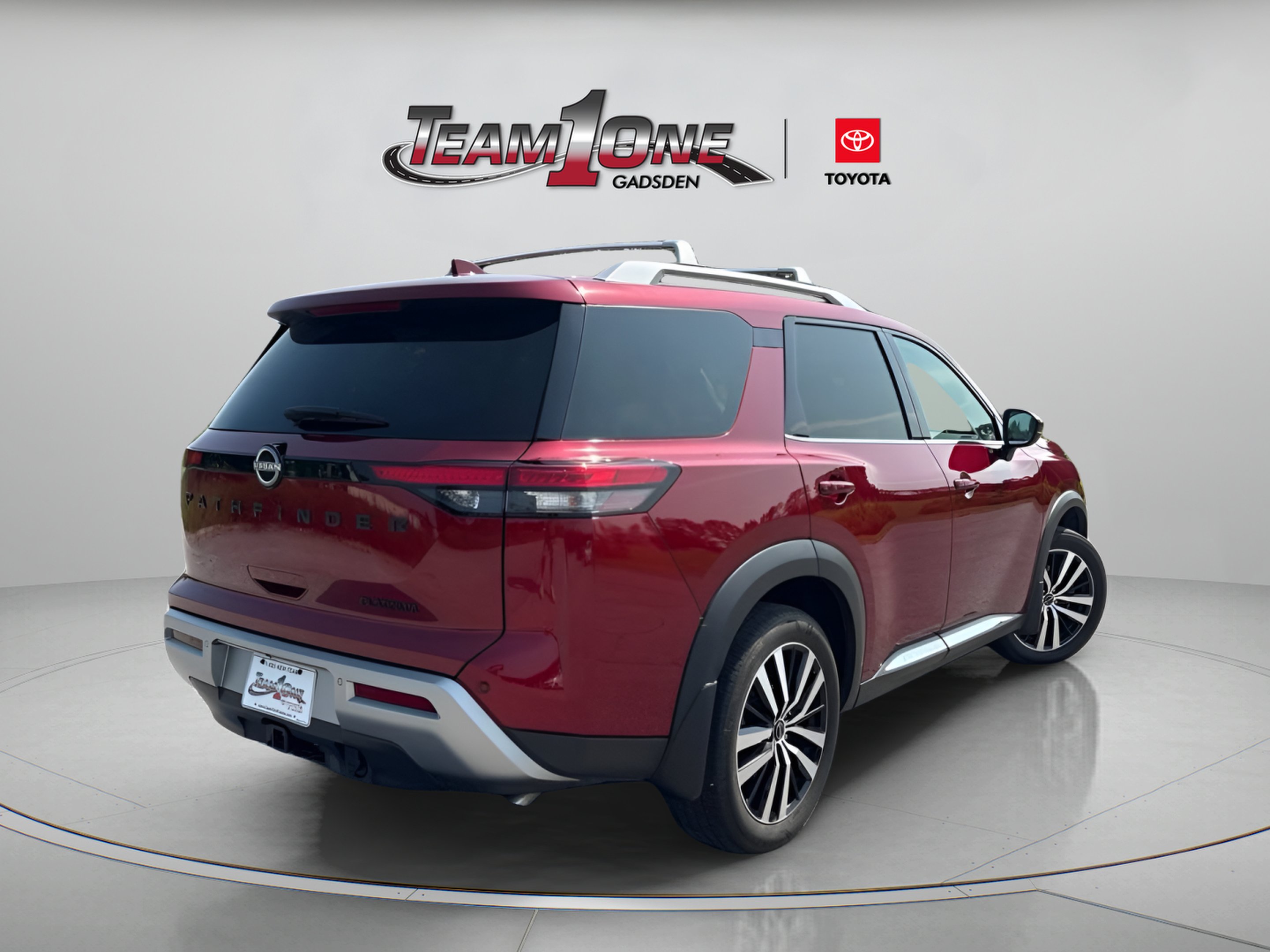 Used 2024 Scarlet Ember Nissan Platinum image 6