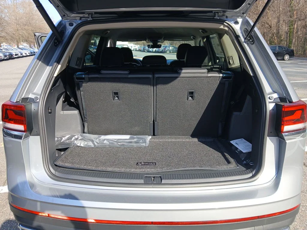 New 2026 Silver Volkswagen 2.0T SE image 21