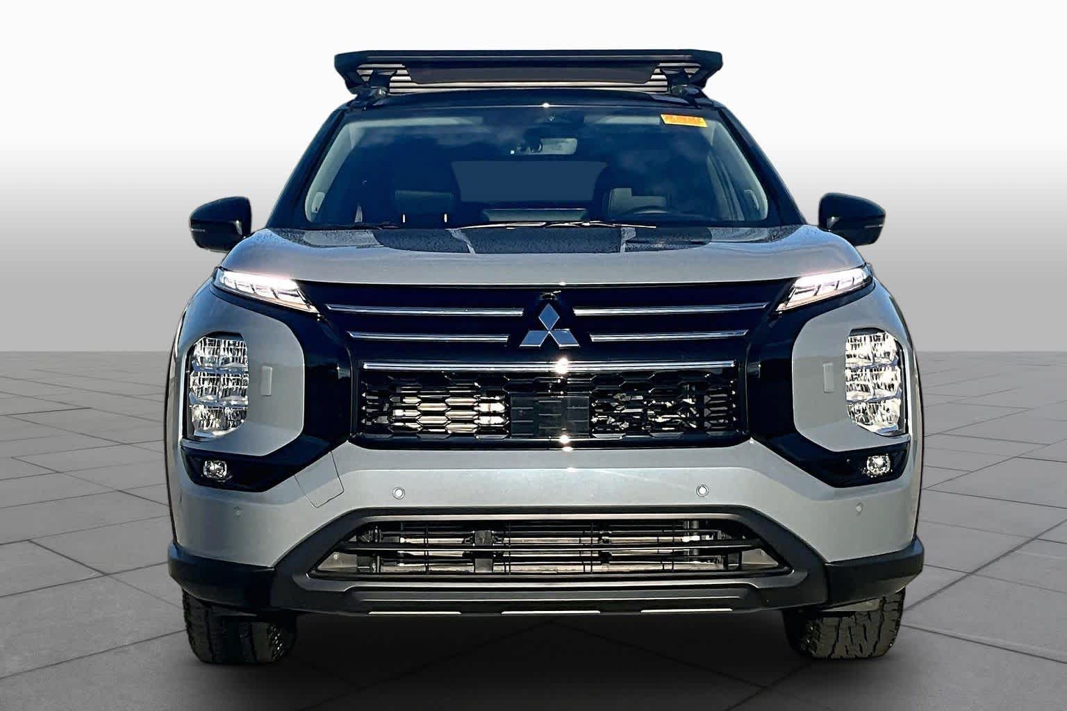 Used 2026 Moonstone Gray Metallic/Black Roof Mitsubishi Trail Edition image 4