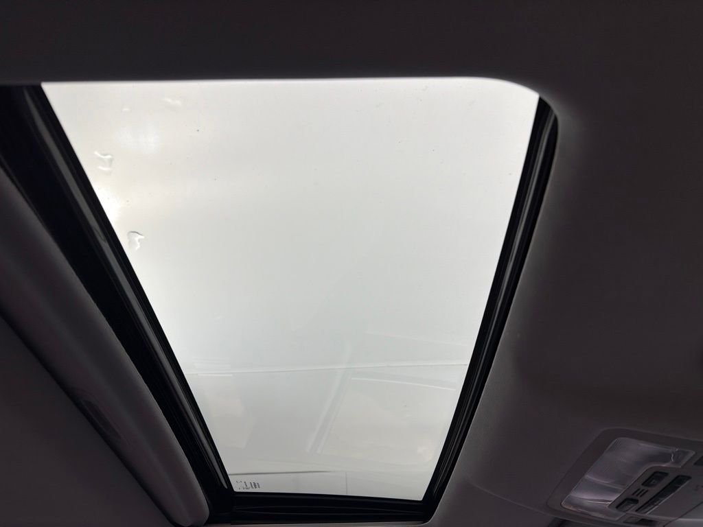 Used 2019 Silver Toyota XLE image 30