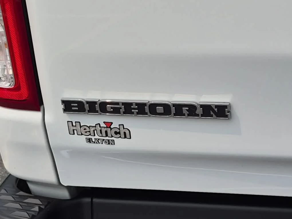 Used 2022 Bright White Clearcoat Ram Big Horn image 23