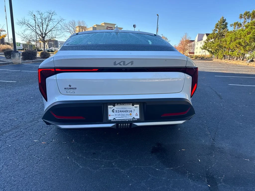 New 2025 White Kia LXS image 4