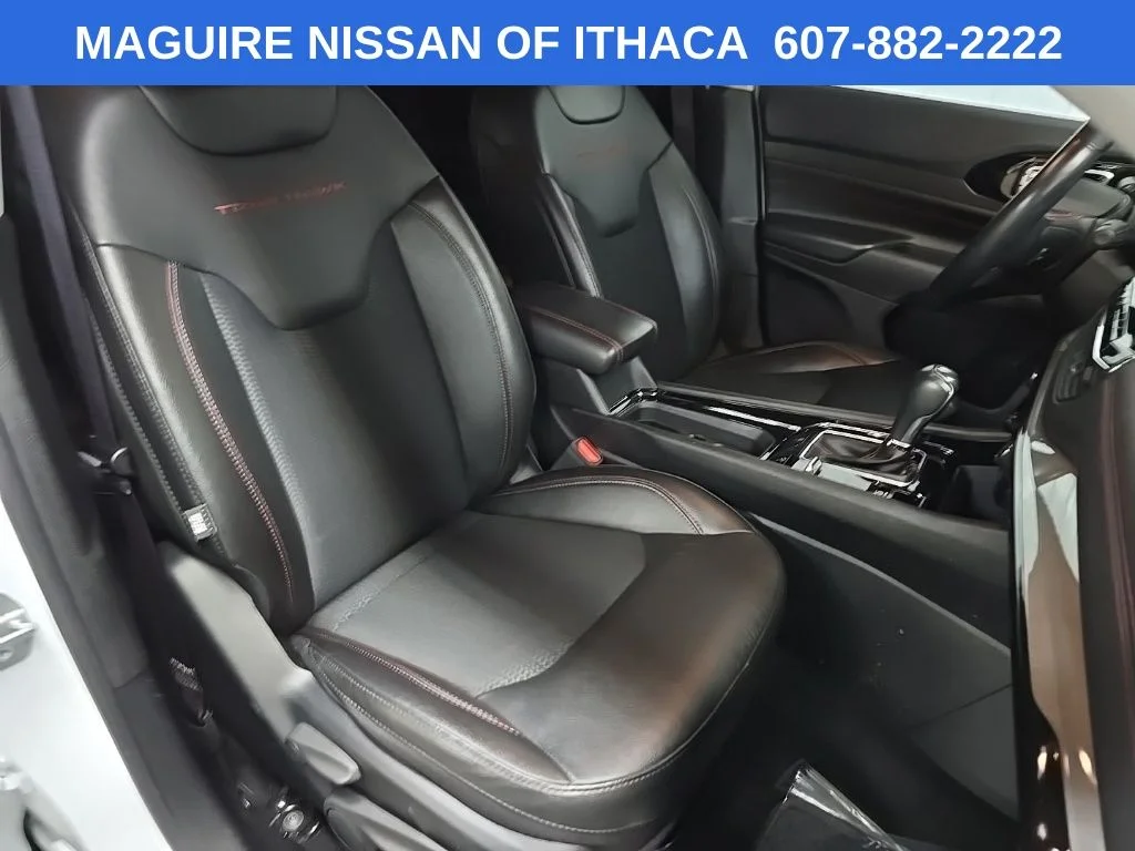 Used 2022 White Jeep Trailhawk image 14