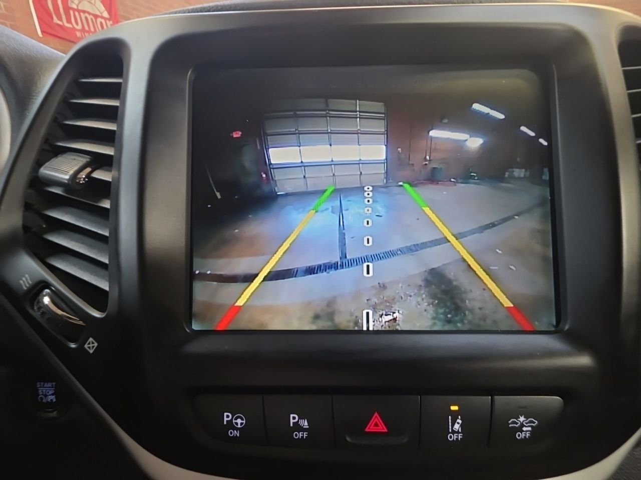 Used 2015 Silver Jeep Limited image 27