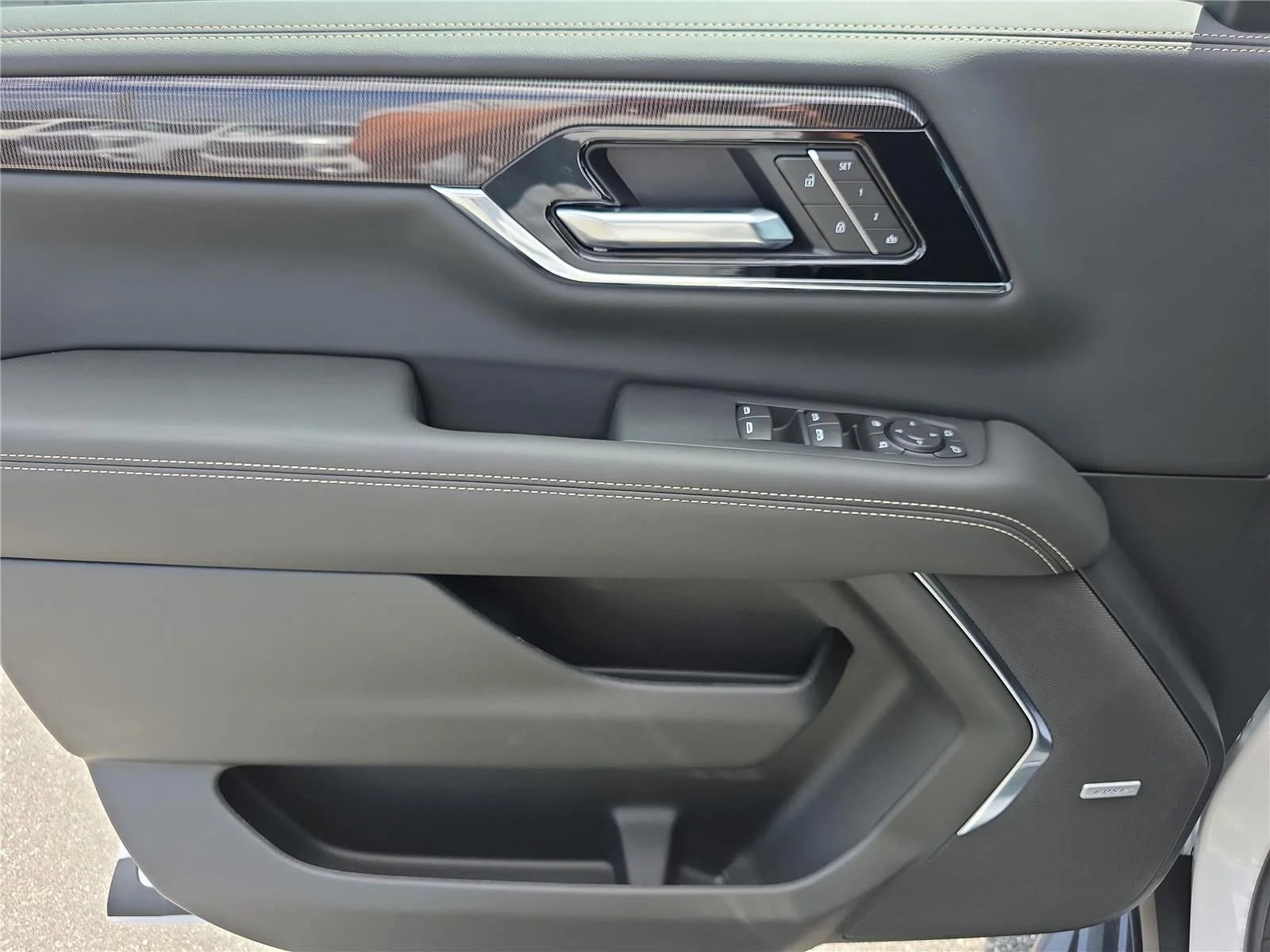New 2026 Summit White GMC Elevation image 16