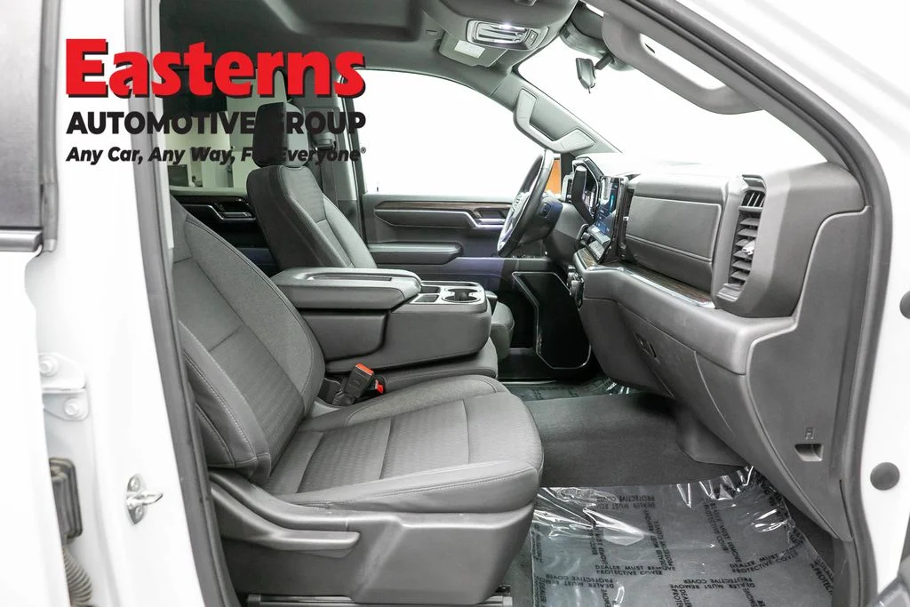 Used 2023 White Chevrolet LT image 22