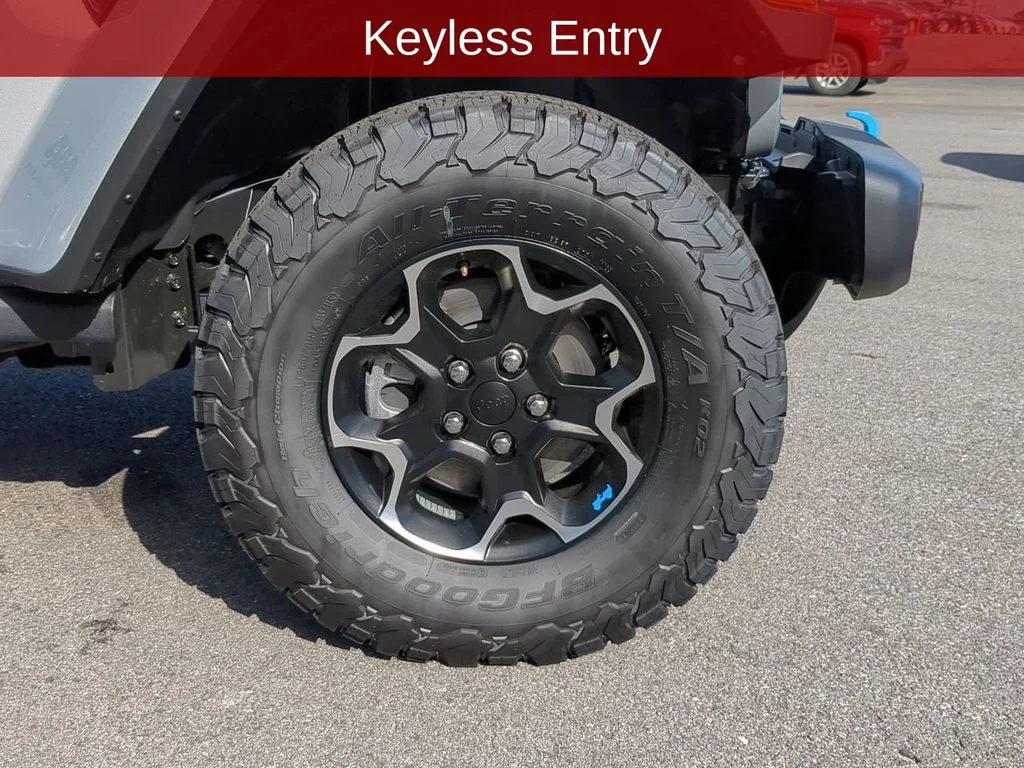 New 2023 Silver Zynith Clear-Coat Exterior Paint Jeep Rubicon 4xe image 13