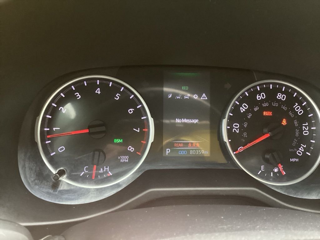 Used 2021 White Toyota XLE image 12