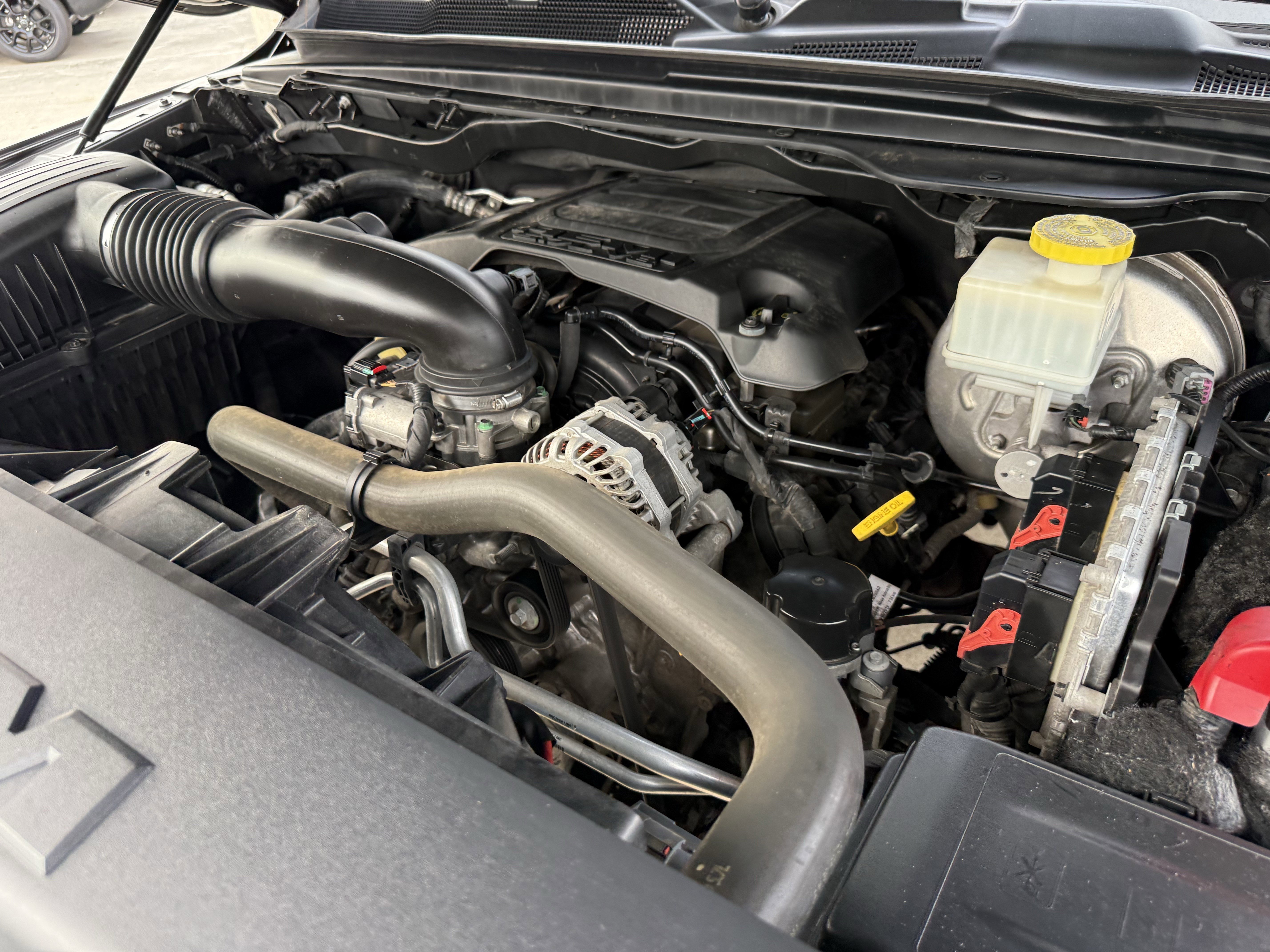 Used 2019 Granite Crystal Metallic Clearcoat Ram  image 32