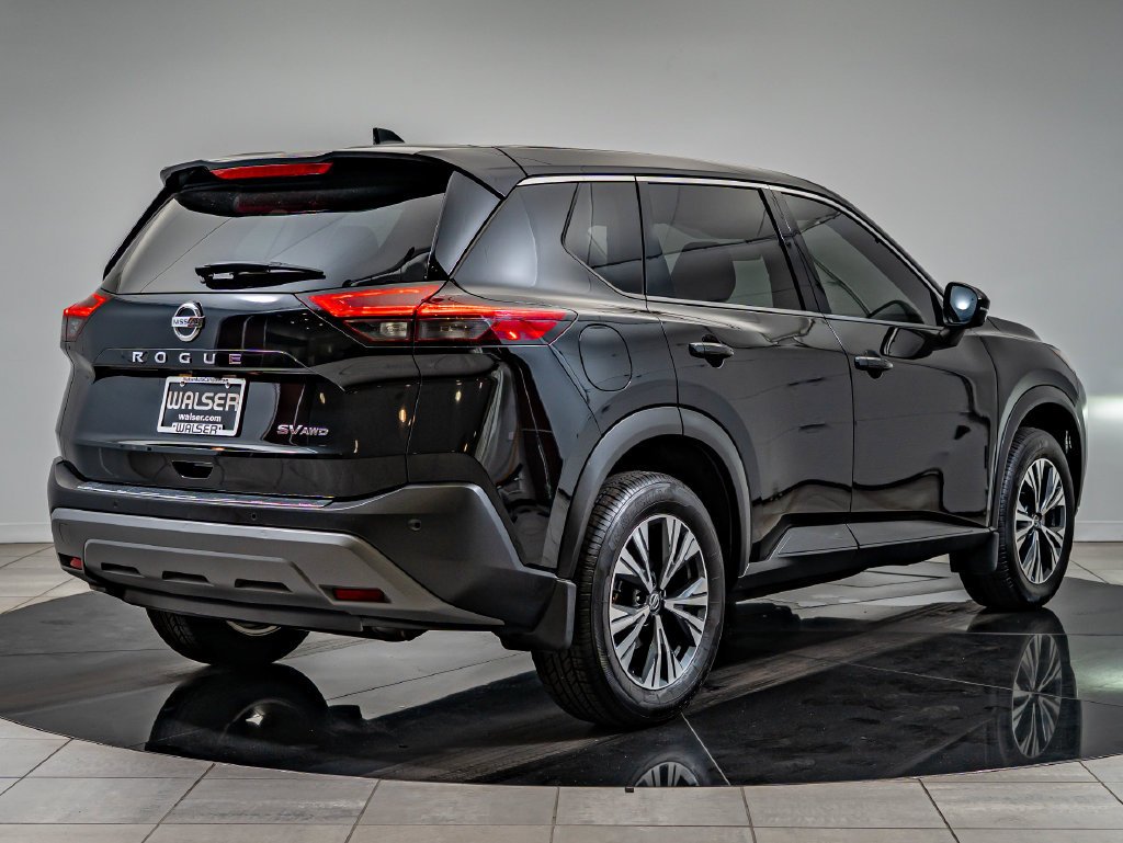 Used 2021 Super Black Nissan SV image 5
