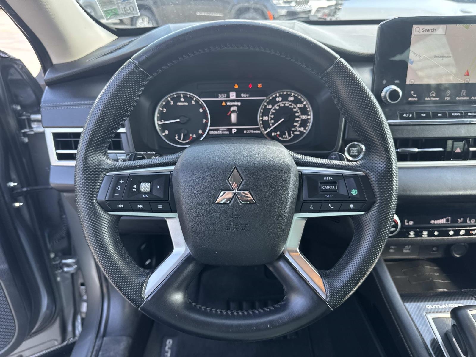 Used 2022 Alloy Silver Metallic Mitsubishi SE Launch Edition image 21