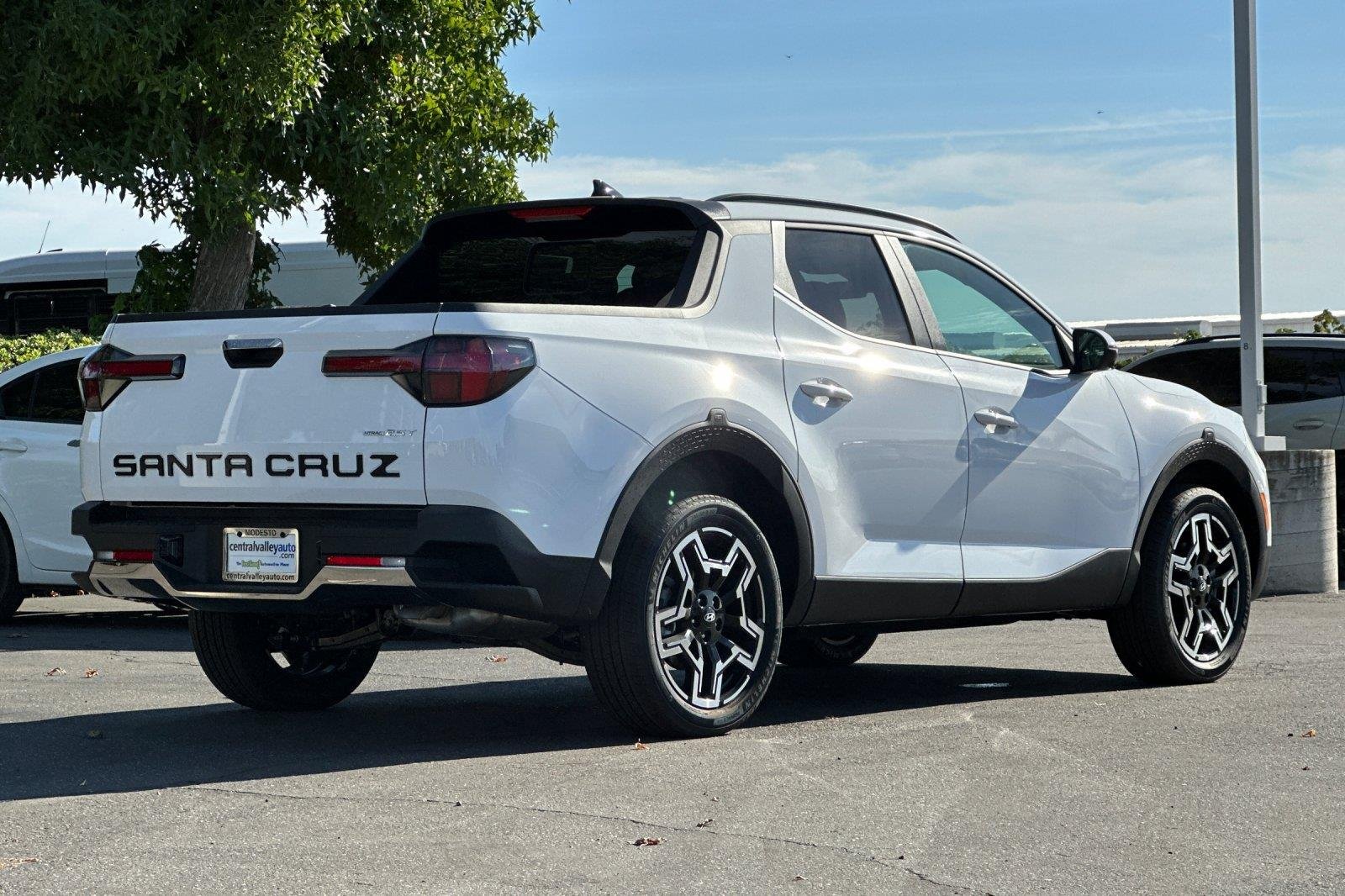 New 2026 Atlas White Hyundai Limited image 21