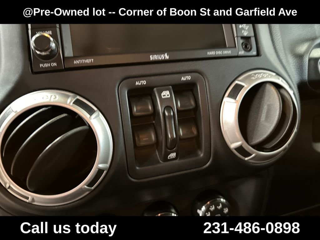 Used 2017 Purple Jeep Unlimited Rubicon image 16