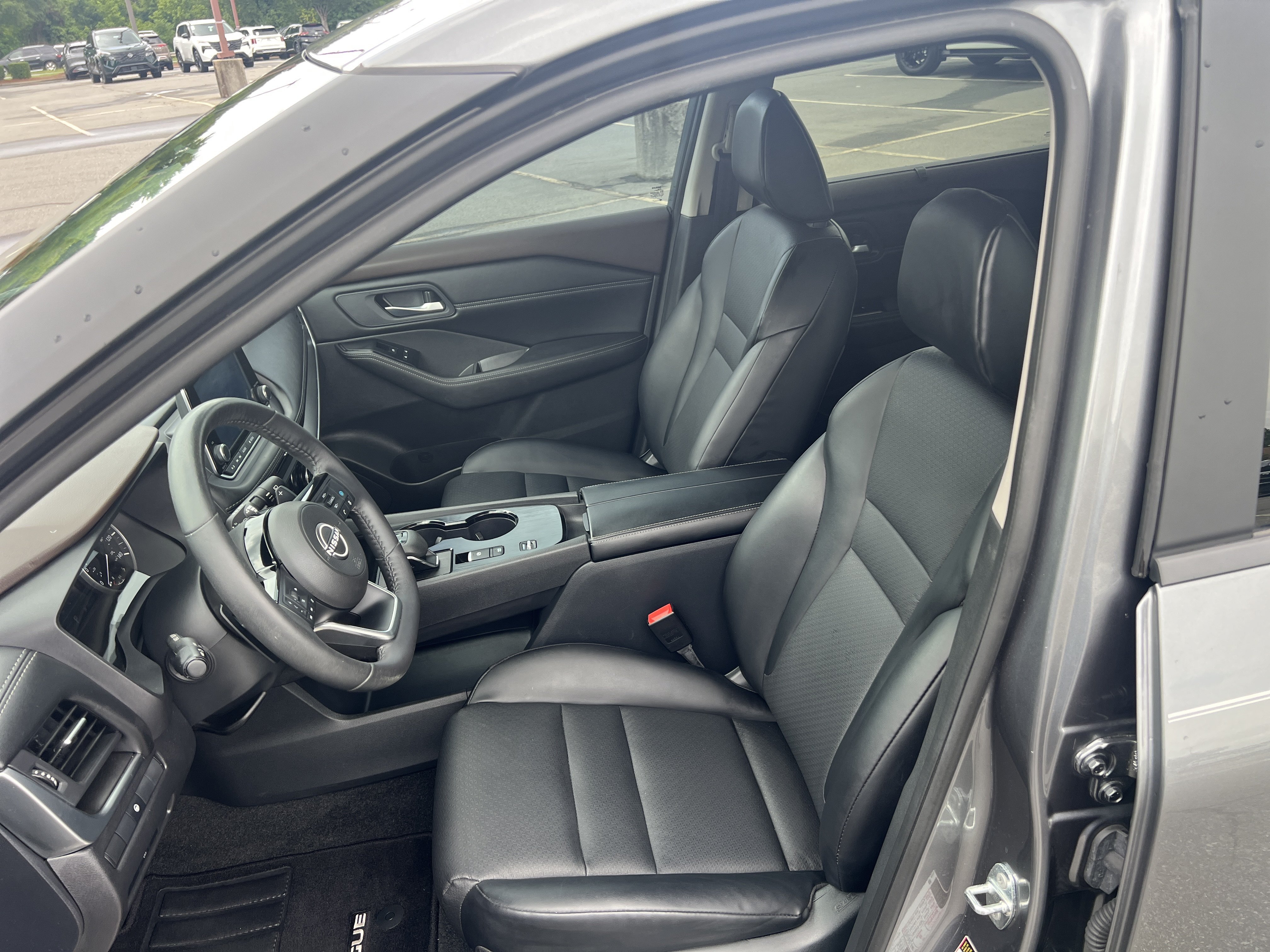 Used 2023 Gun Metallic Nissan SV image 13