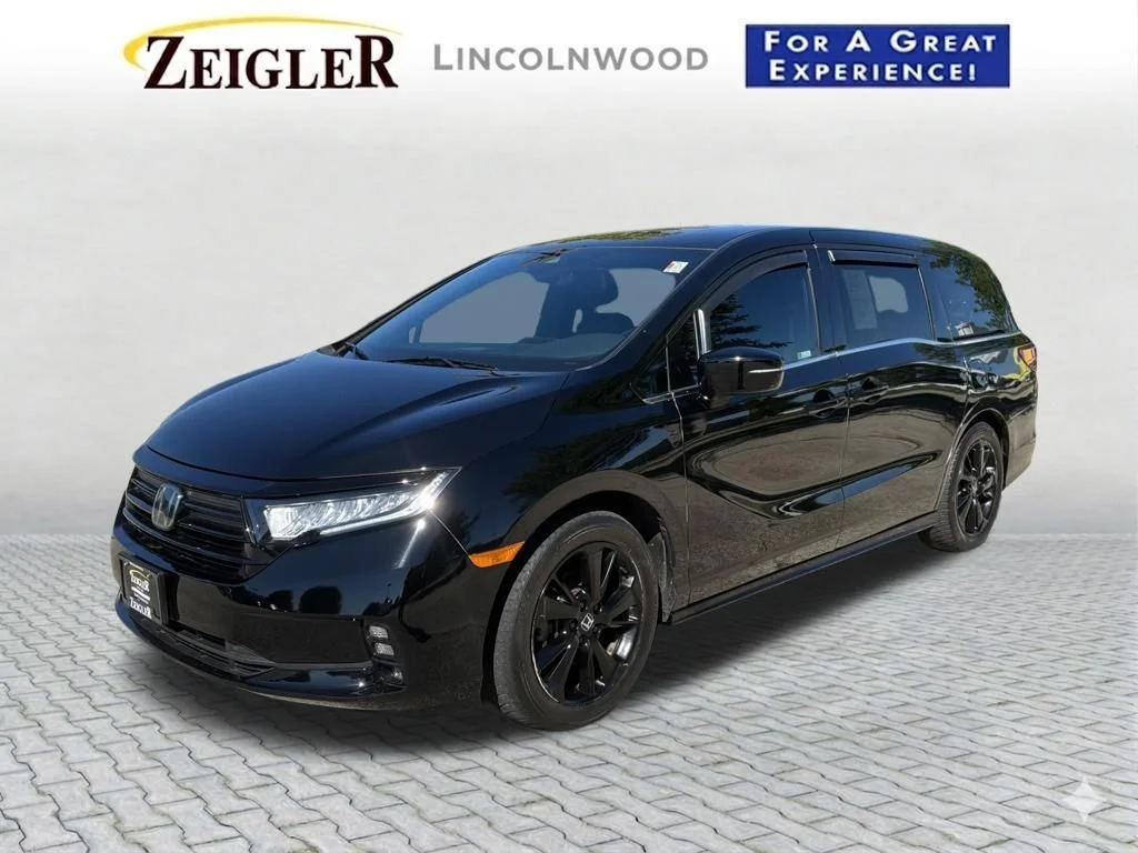 Used 2023  Honda Sport image 2