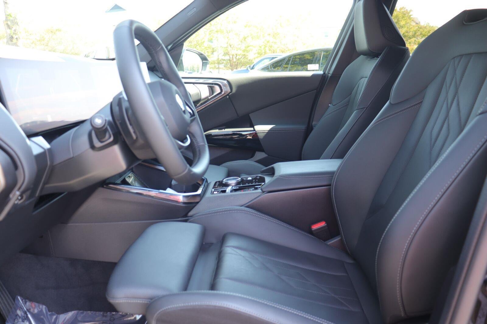 Used 2026 Black Sapphire Metallic BMW 30 xDrive image 10
