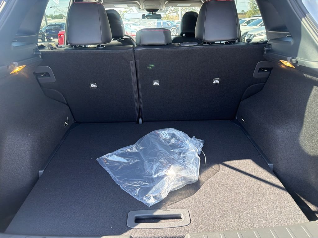 New 2026 Nissan Kicks SR 4D Sport Utility