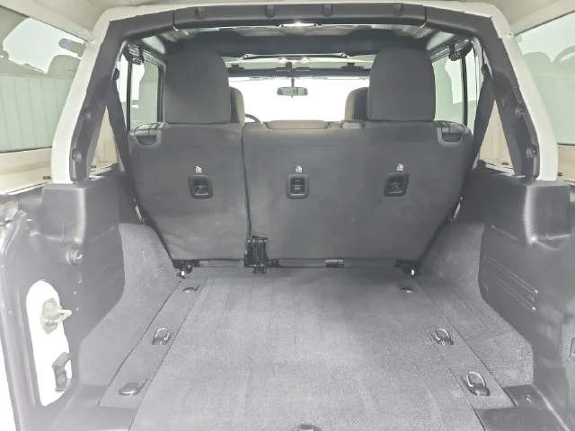 Used 2023 White Jeep Sport S image 39