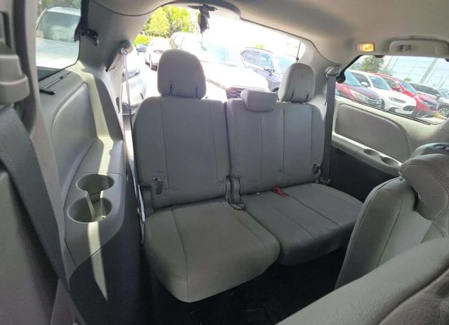 Used 2019 Gray Toyota XLE image 9