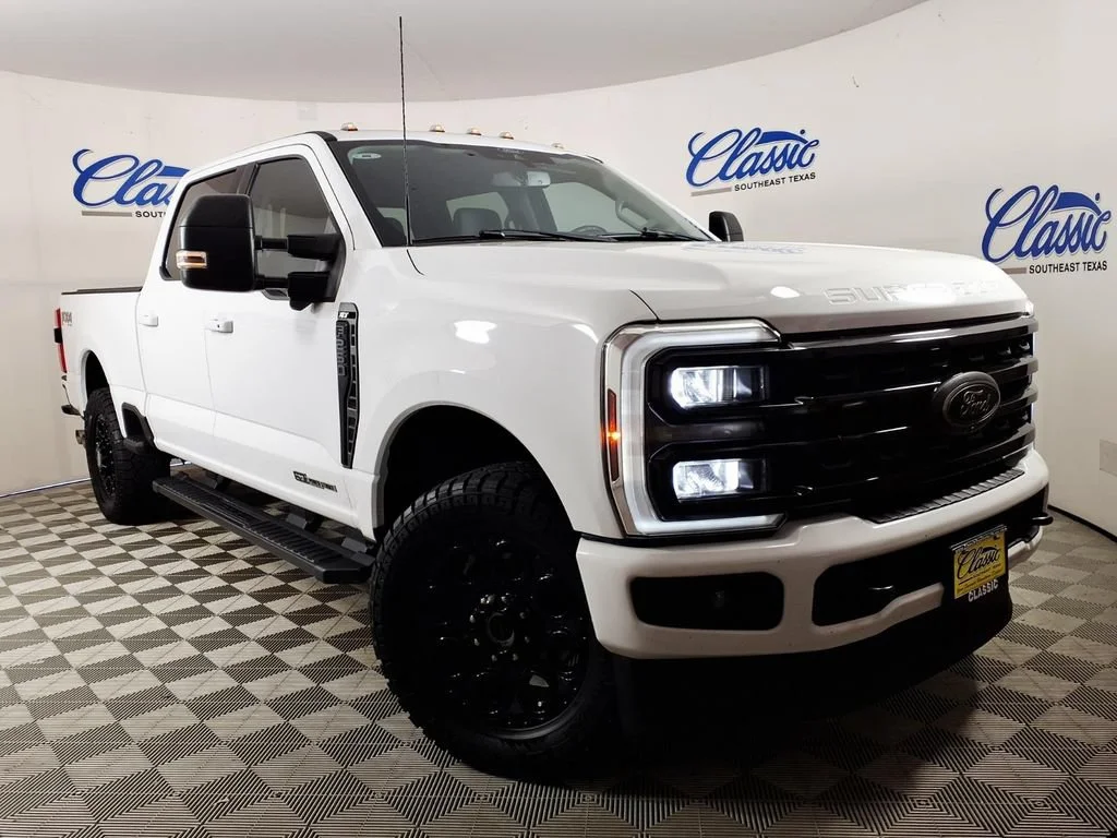 Used 2024 Oxford White Ford XL image 1