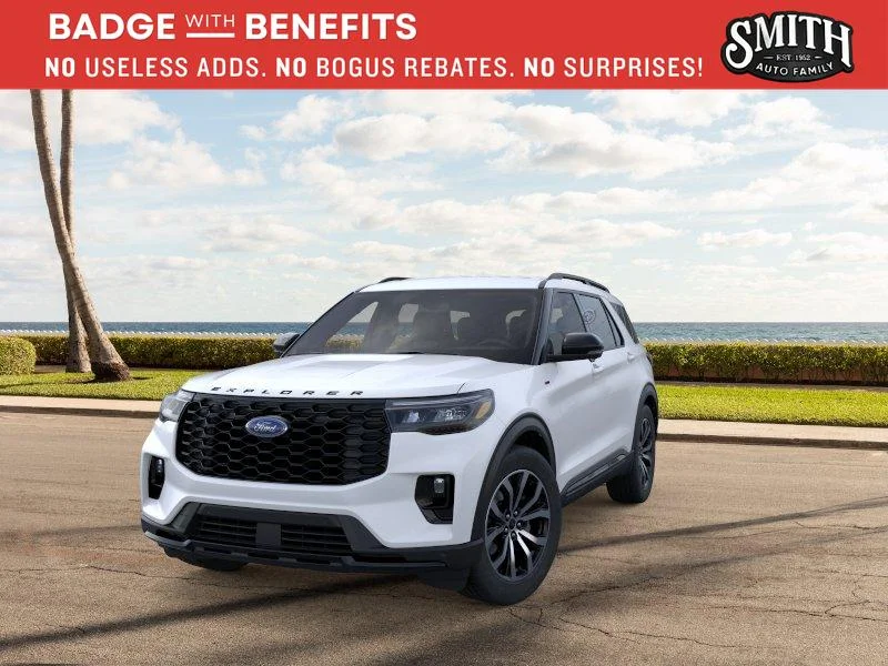 New 2026 Star White Metallic Tri-Coat Ford ST-Line image 3