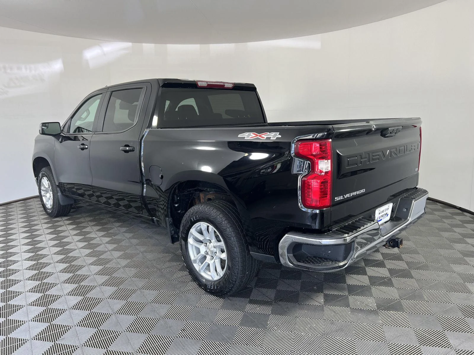 Used 2023 Black Chevrolet LT image 27
