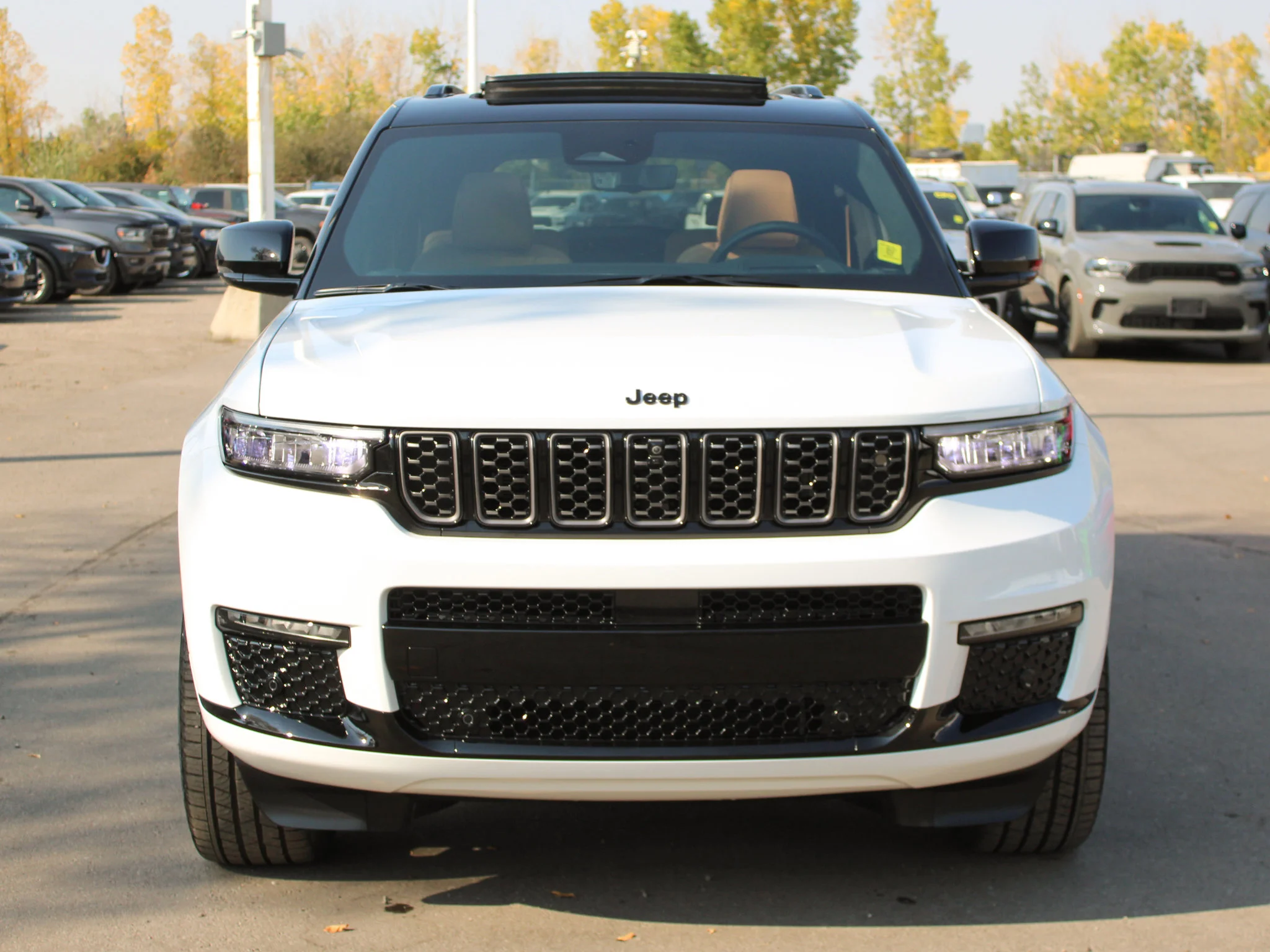 Used 2025 White Jeep Summit Reserve * No Accidents | Luxury SUV | Remote Start image 11