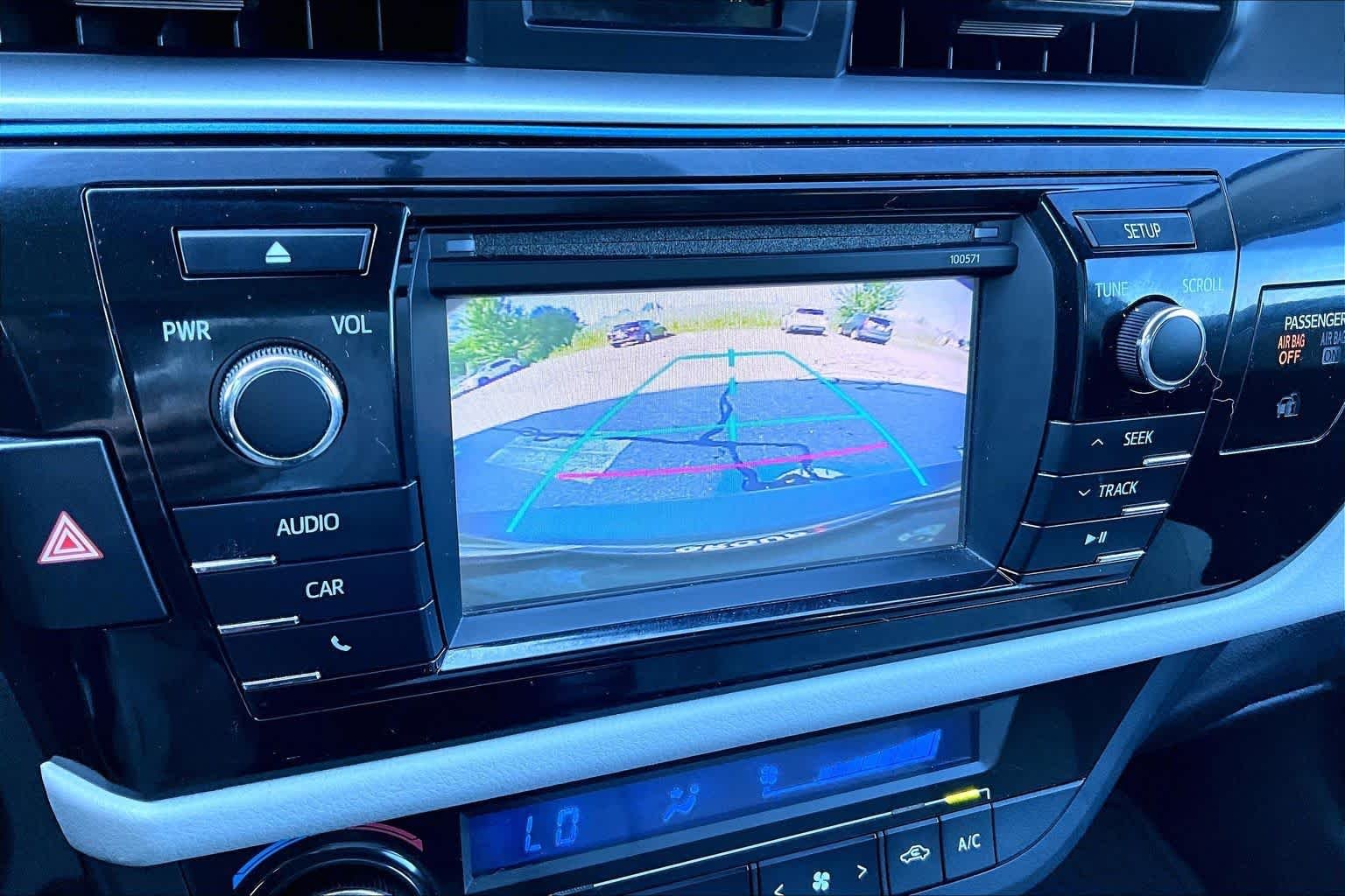 Used 2016 4Evergreen Metallic Toyota LE image 29