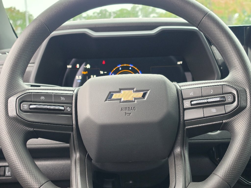 New 2026 Summit White Chevrolet Work Truck image 15