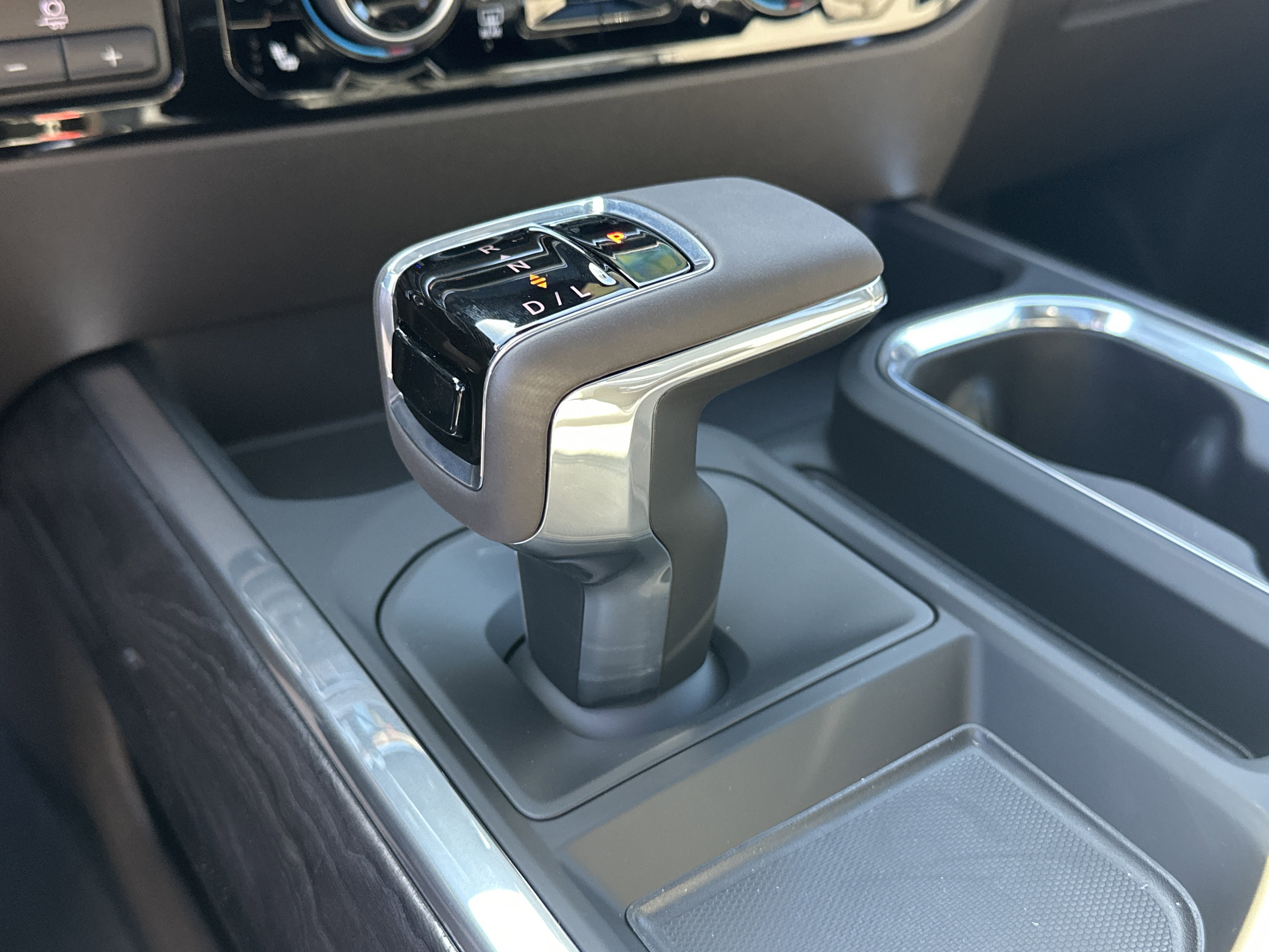 2026 Chevrolet Silverado 1500 LTZ - Photo 31