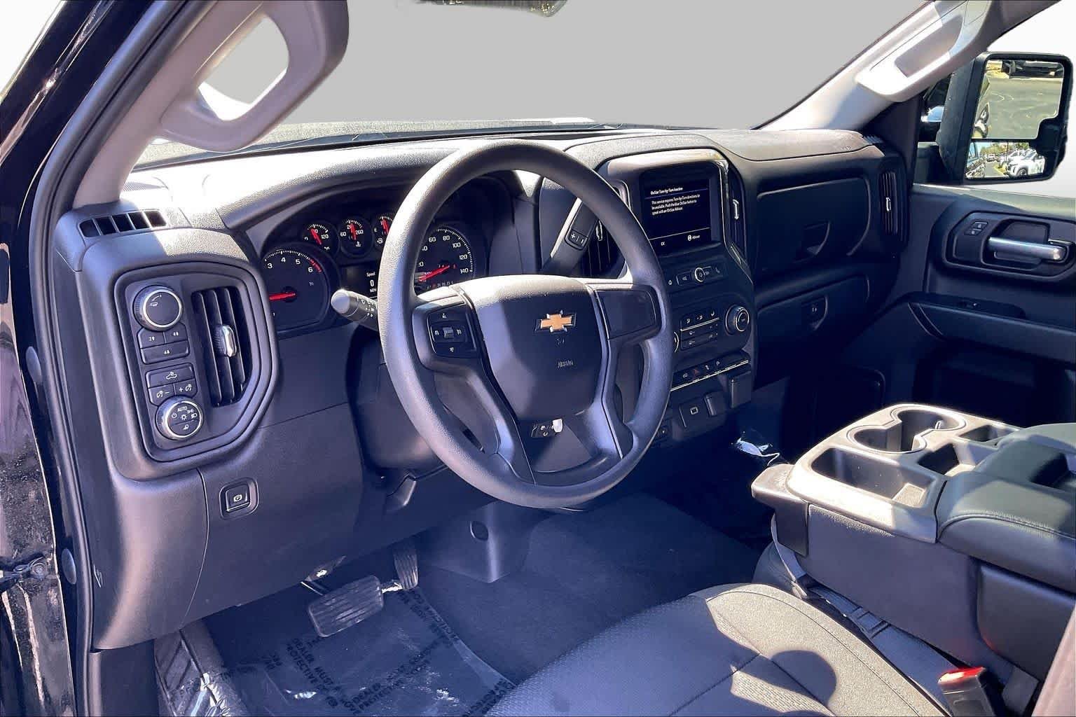 Used 2020 Black Chevrolet Custom image 14