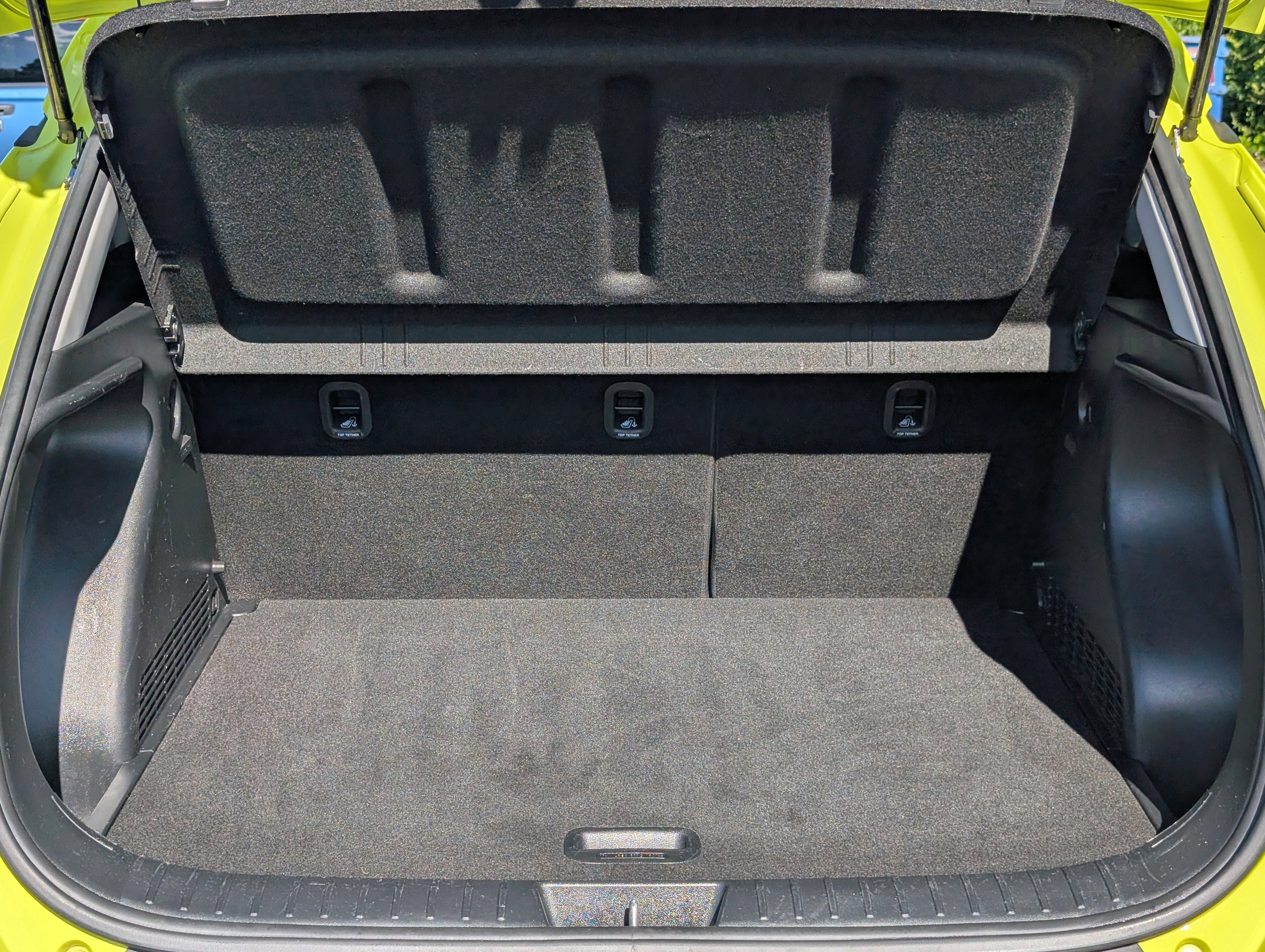 Used 2025 Neoteric Yellow Hyundai SEL image 24
