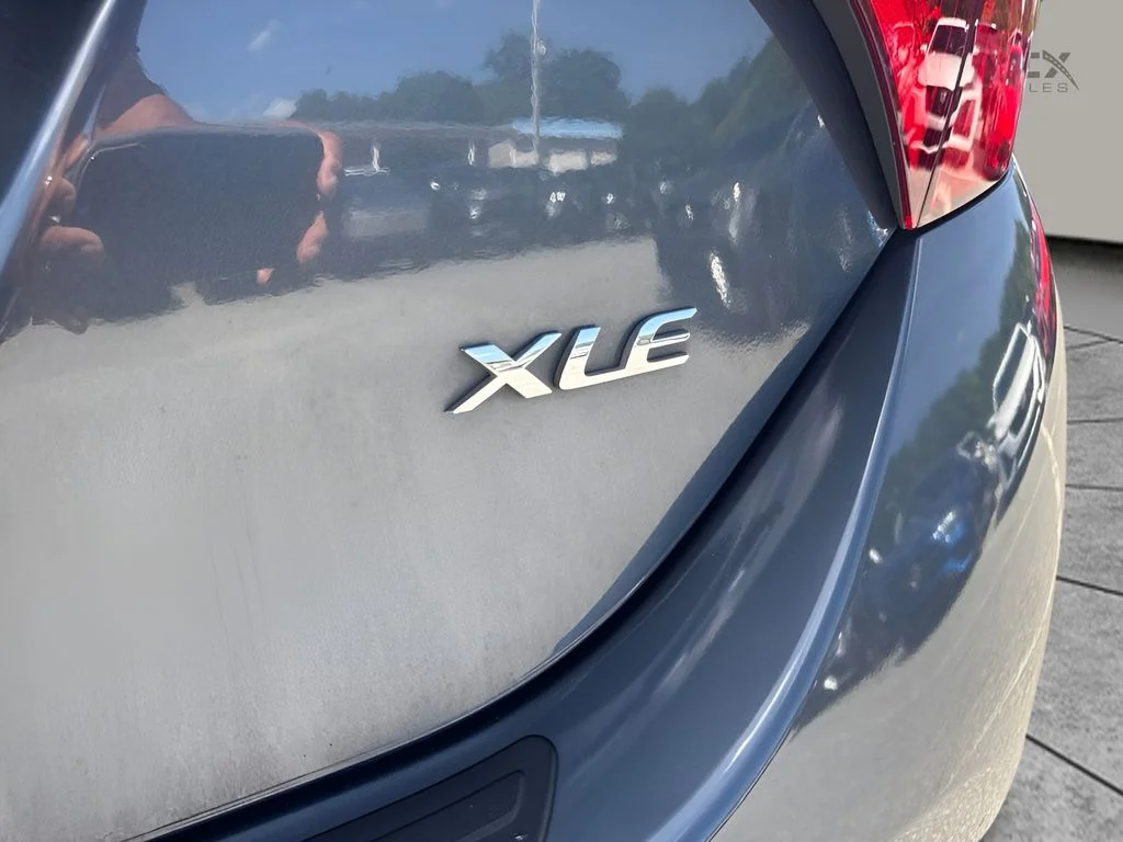 Used 2017 Gray Toyota XLE image 22
