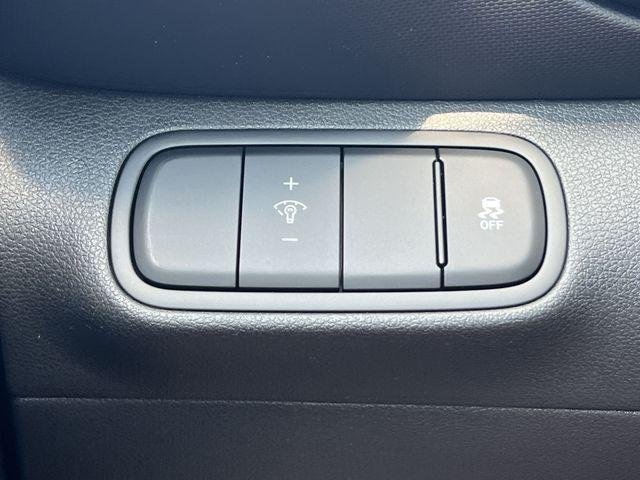 New 2026 White Hyundai SEL w/Two-Tone Roof image 27