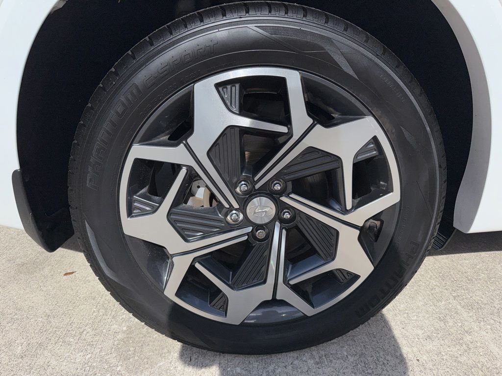 Used 2022 White Hyundai Calligraphy image 46