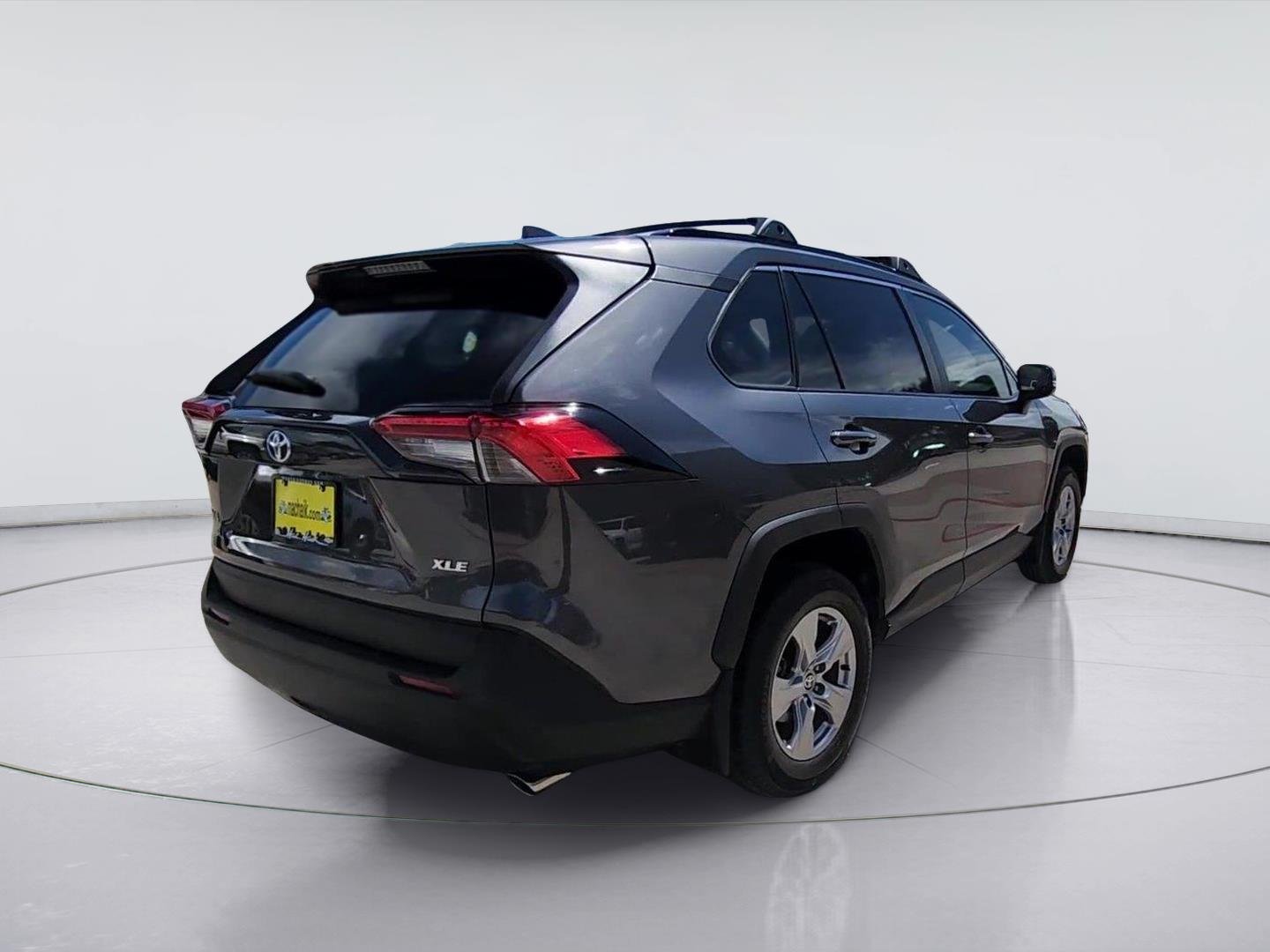 2023 Toyota RAV4 XLE - Photo 13