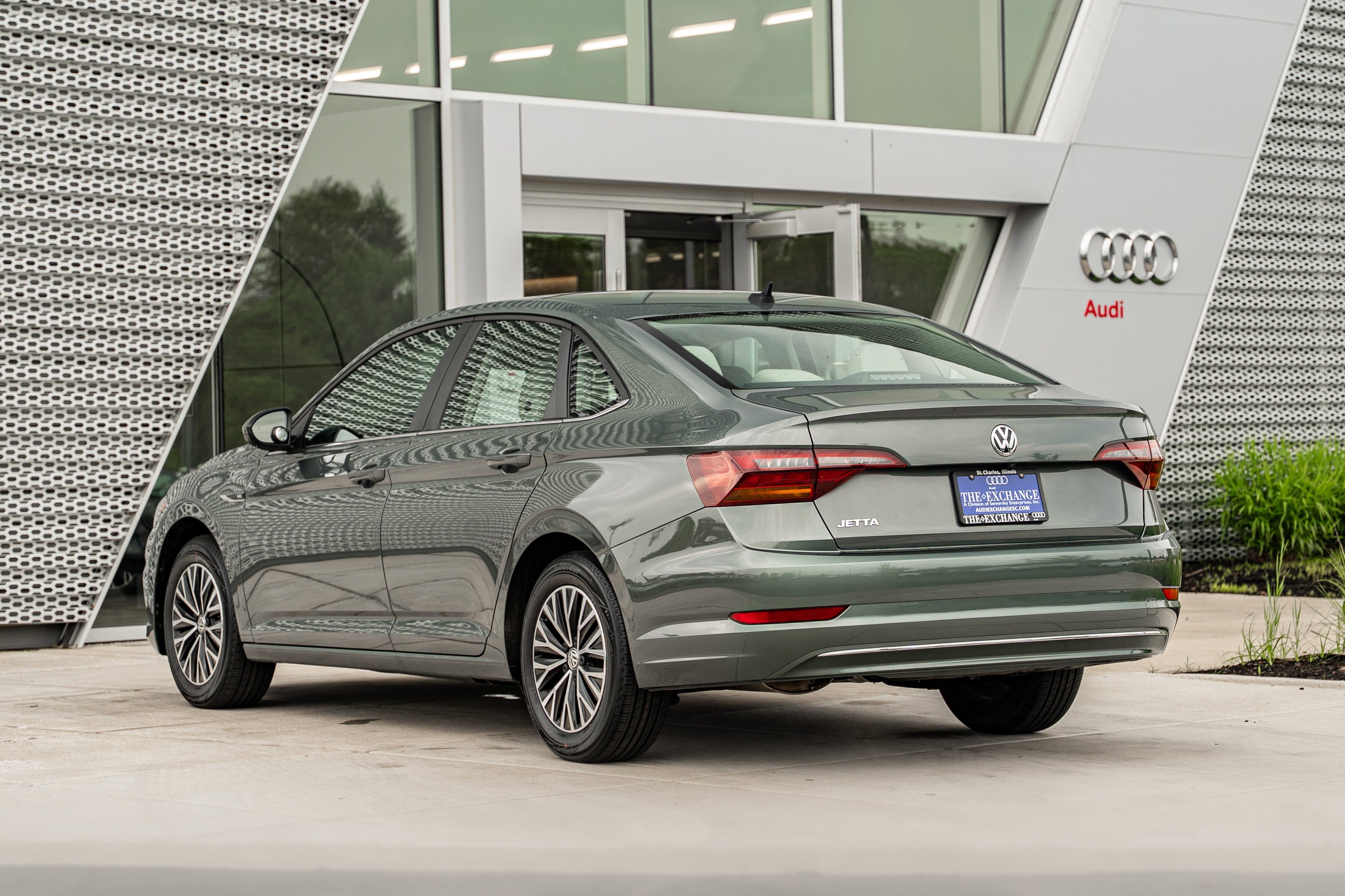 Used 2019 Sage Green Metallic Volkswagen SEL image 5