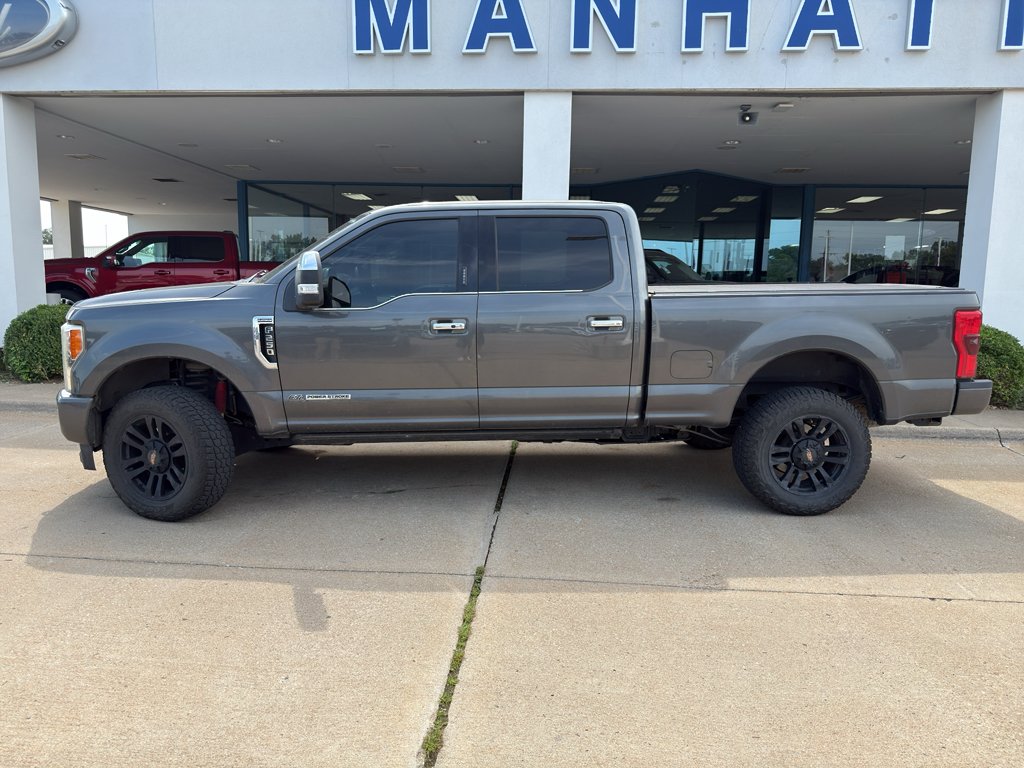 Used 2017 Magnetic Metallic Ford Platinum image 9