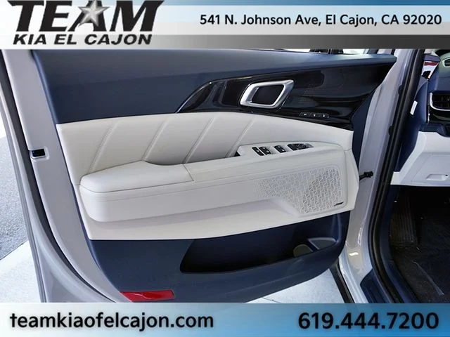 New 2027 White Kia SX Prestige image 31