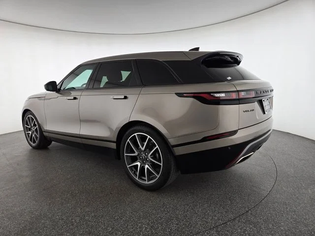 Used 2023 Brown Land Rover R-Dynamic S MHEV image 16
