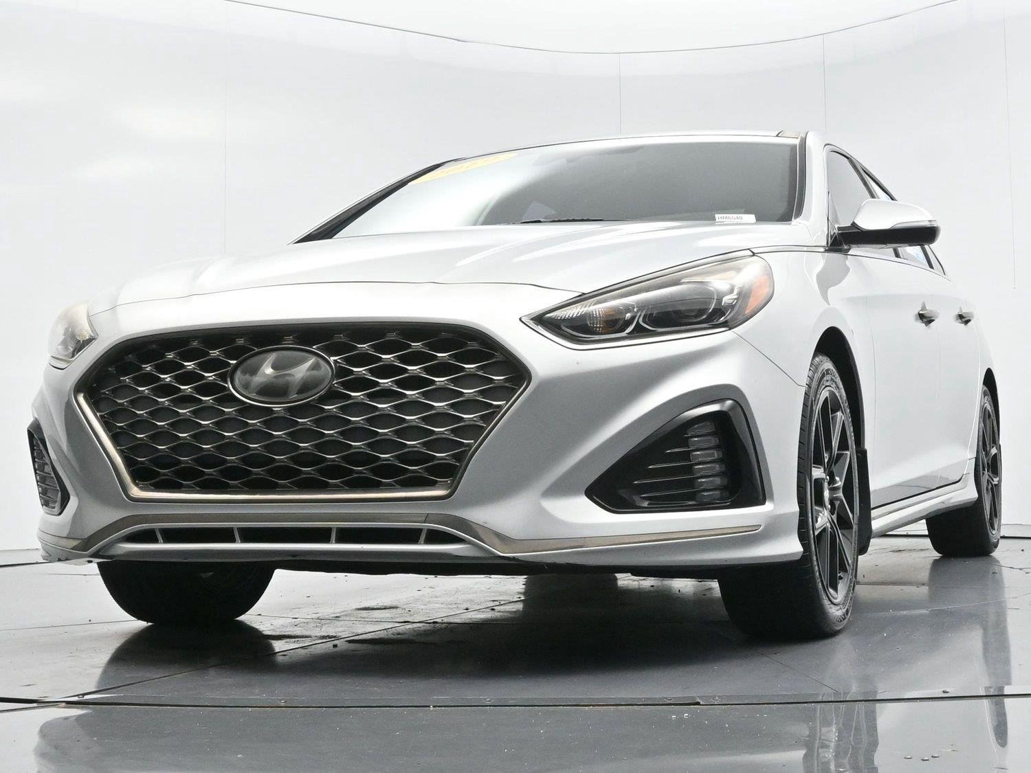 Used 2019 Symphony Silver Hyundai Limited image 50