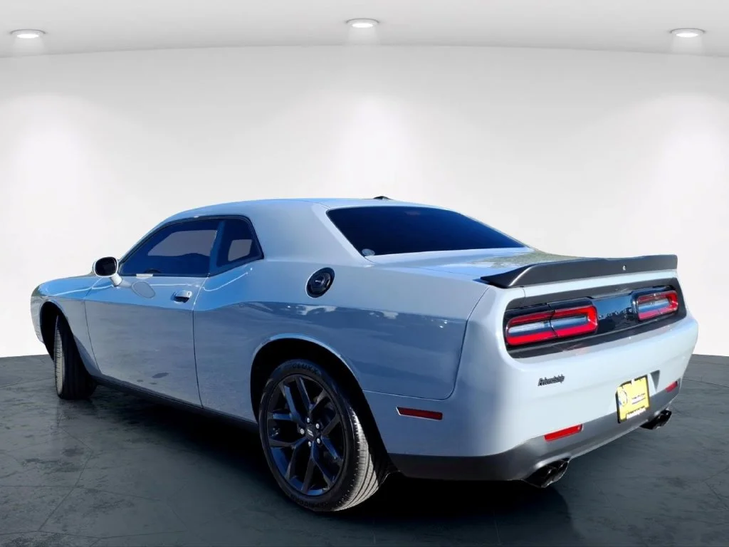 Used 2021 Gray Dodge SXT image 13