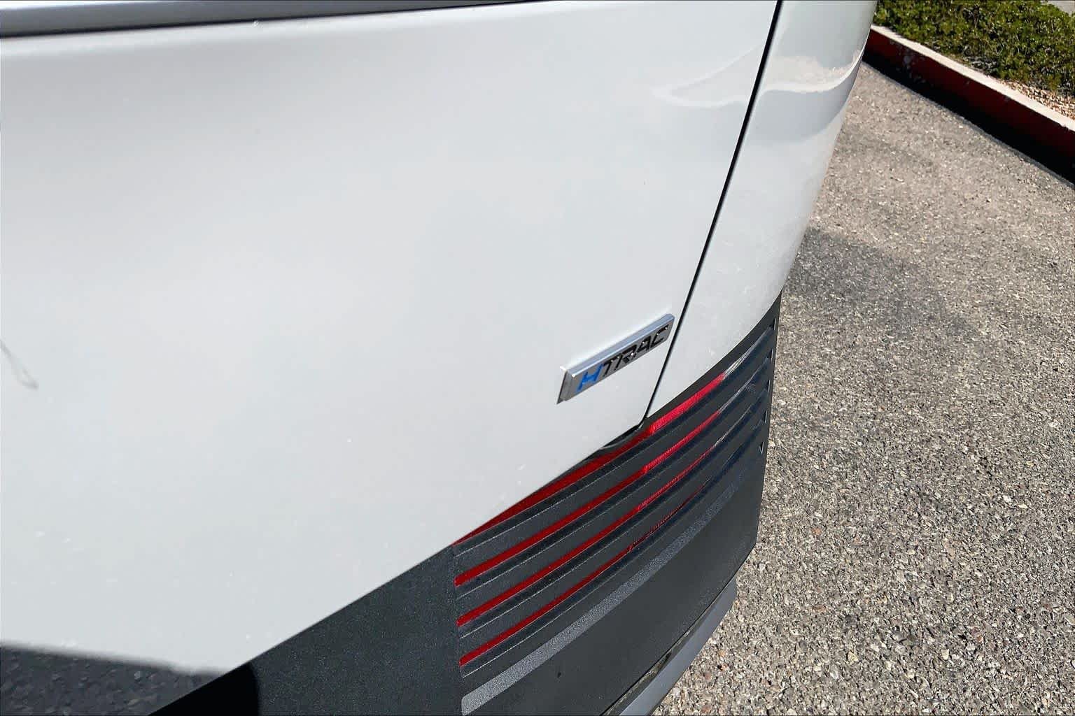 Used 2024 Cyber Gray Hyundai SE image 8
