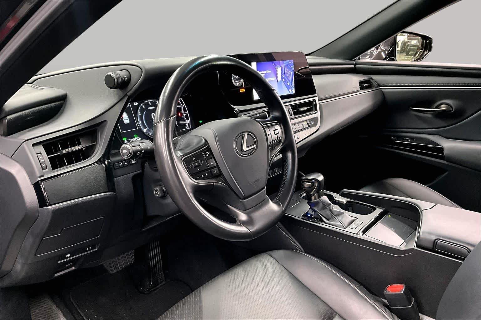 Certified Used 2025 Caviar Lexus  image 18
