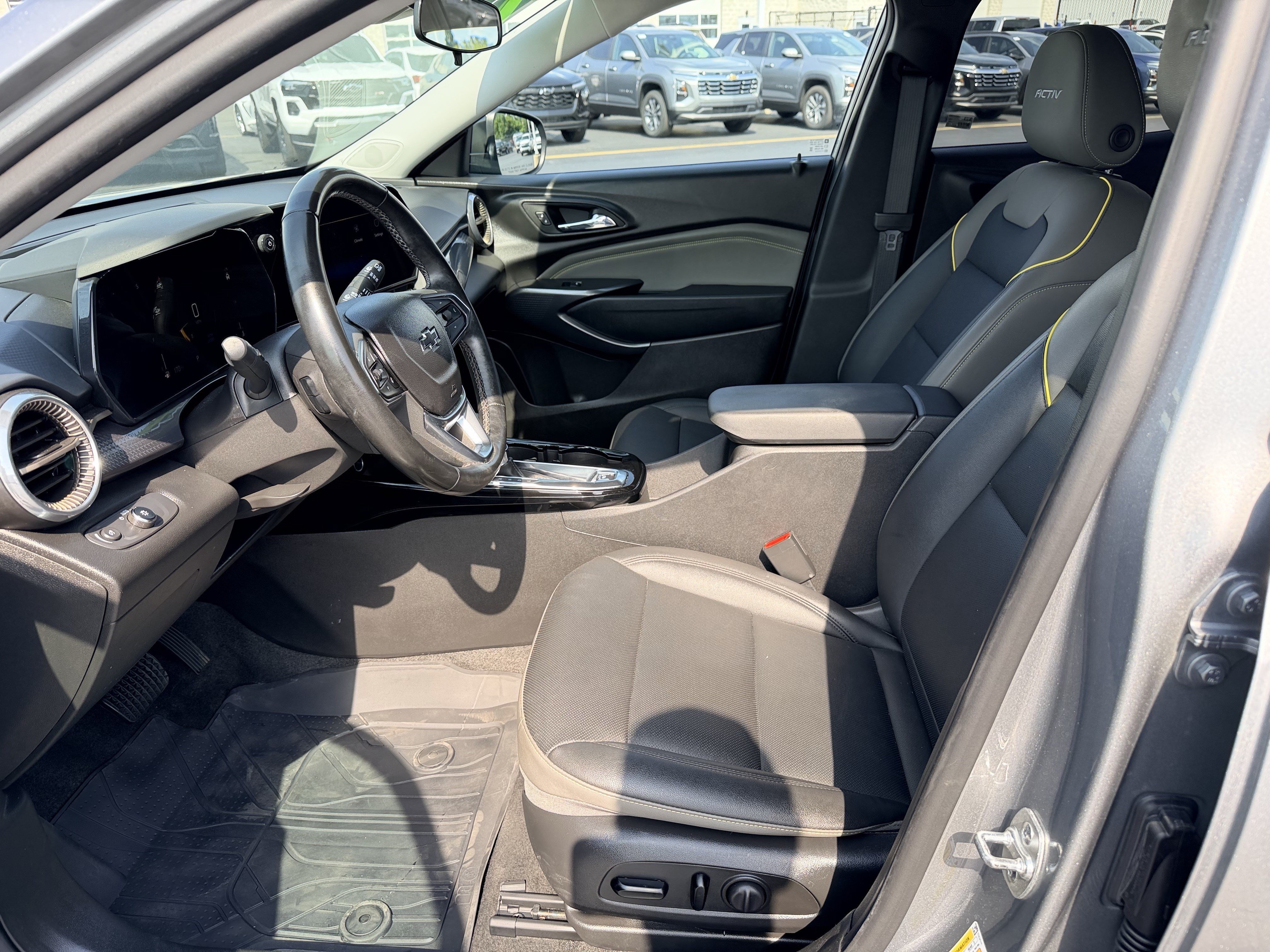 Used 2025 Sterling Gray Metallic Chevrolet ACTIV image 5