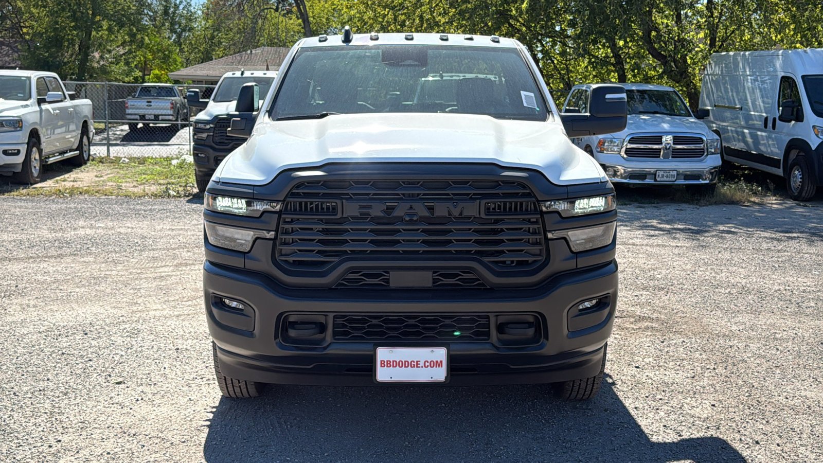New 2026 Bright White Clear-Coat Exterior Paint RAM Tradesman image 8