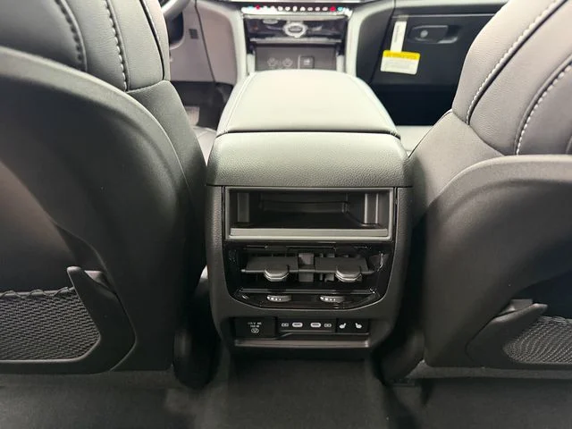 New 2026 Baltic Gray Metallic Clear-Coat Exterior Paint Jeep Limited image 25