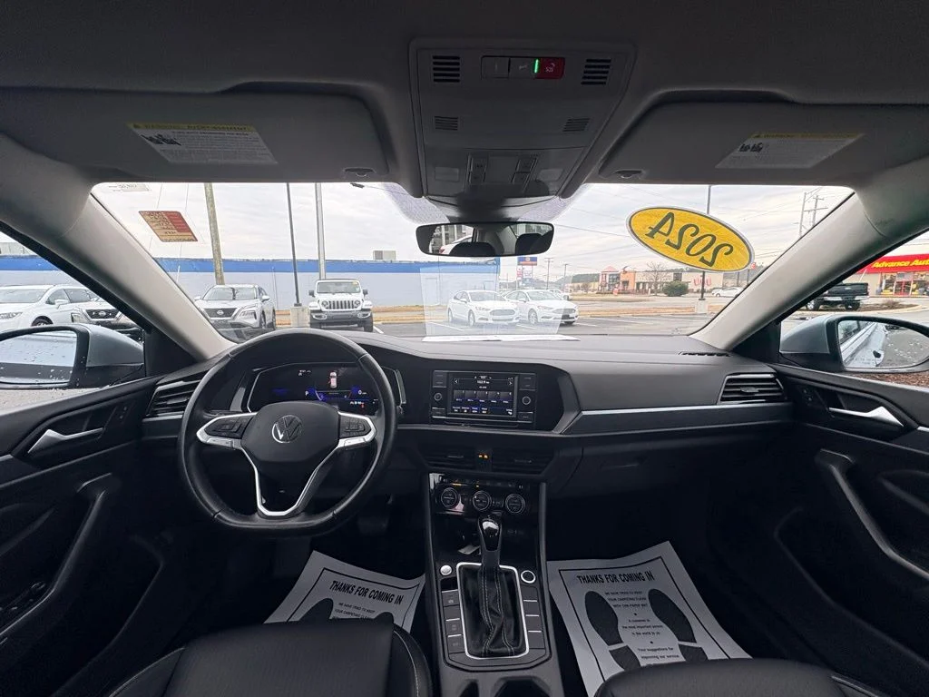 2024 Volkswagen Jetta SE - Photo 34