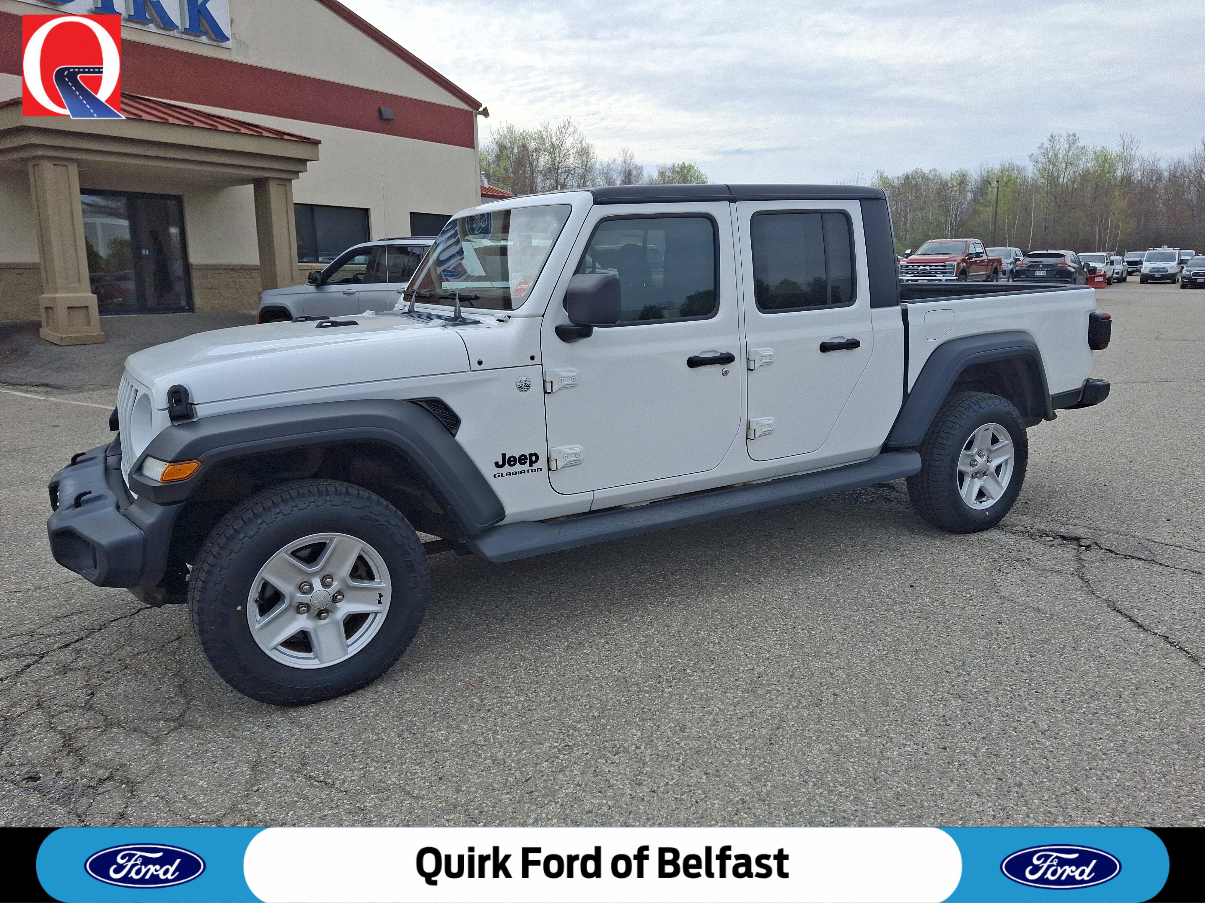 2020 Jeep Gladiator Sport S's photo